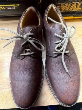 Clarks Men's Brown Leather Chukka Boots